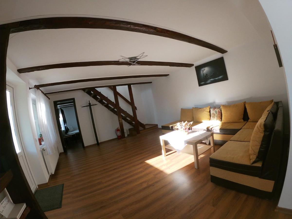 Casa De Oaspeti Laura Râșnov Zewnętrze zdjęcie