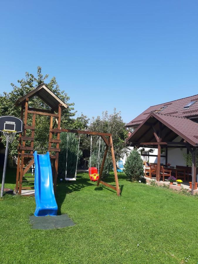Casa De Oaspeti Laura Râșnov Zewnętrze zdjęcie