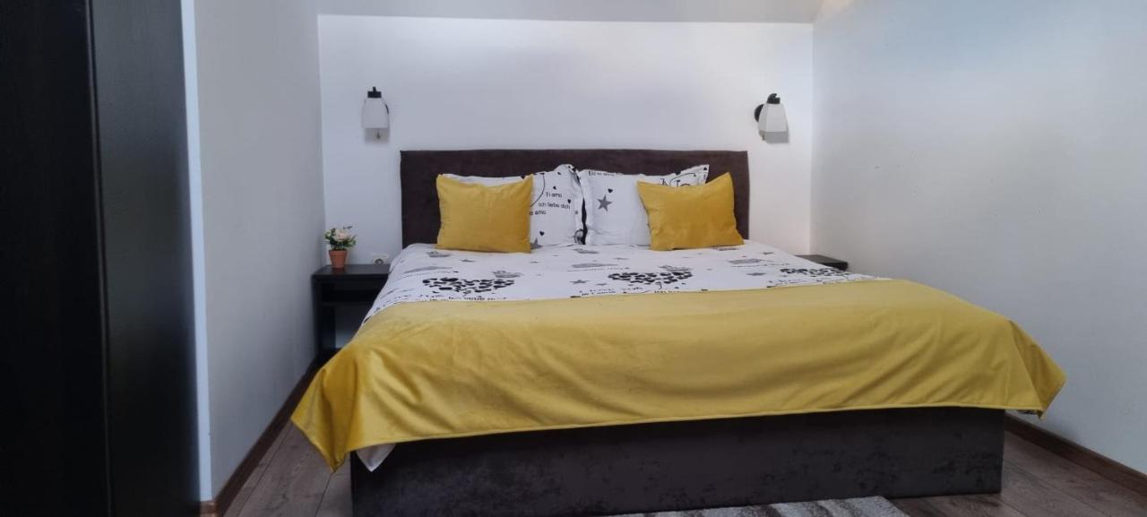 Casa De Oaspeti Laura Râșnov Zewnętrze zdjęcie
