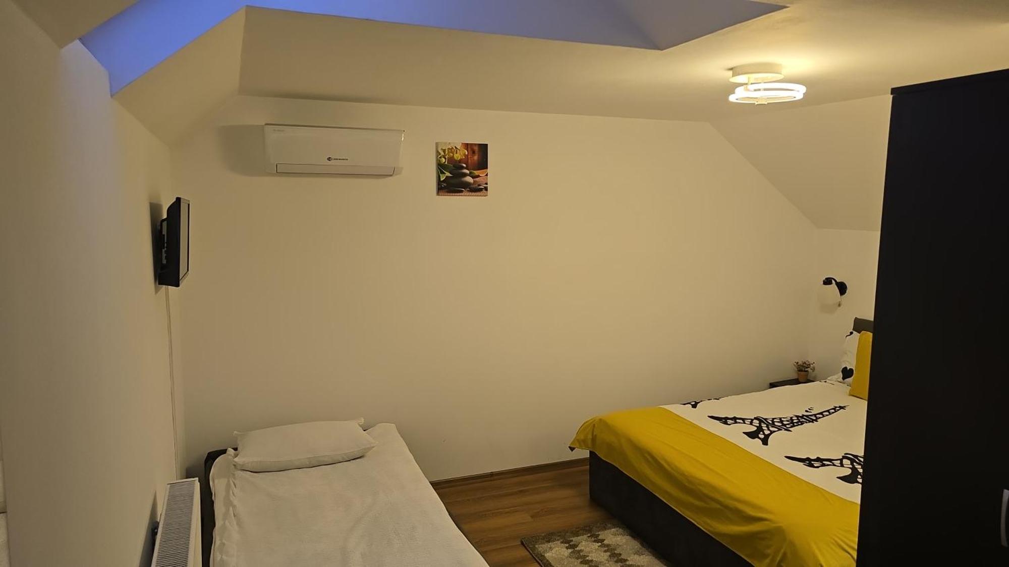 Casa De Oaspeti Laura Râșnov Zewnętrze zdjęcie